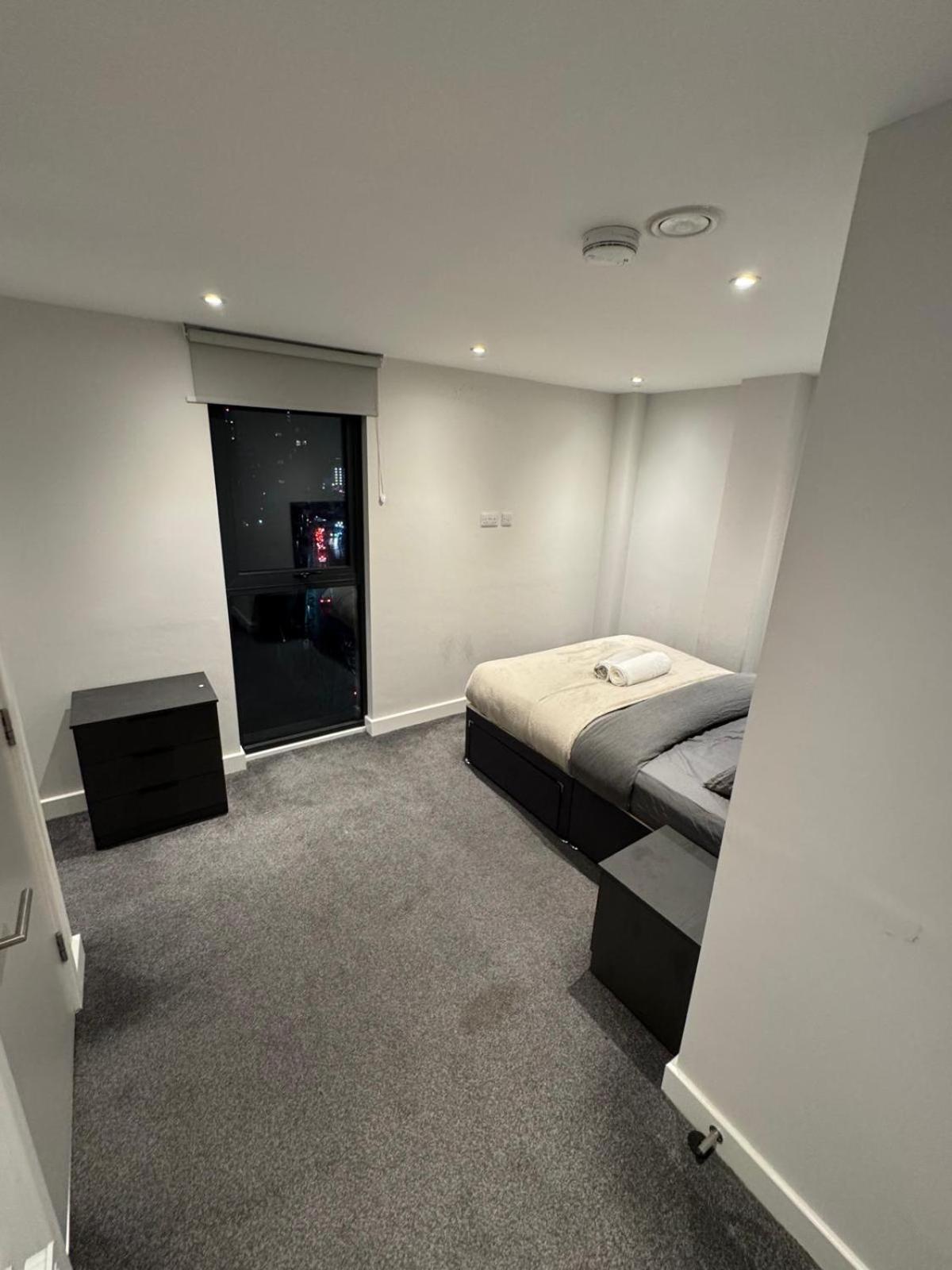 Ferienwohnung Regent Plaza Manchester Exterior foto